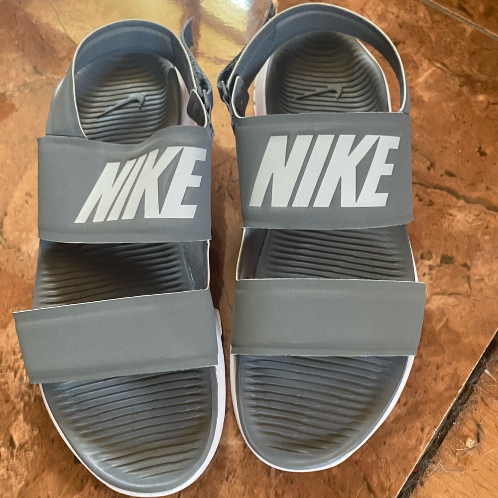 Nike Tanjun Woman’s Sandals